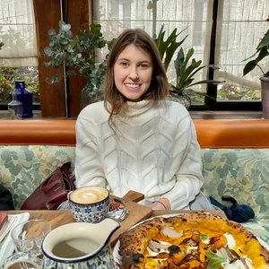 Meet your Posher, Elena